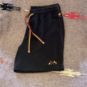 Tommy Hilfiger pride sweat shorts-SZ L-pockets-drawstring